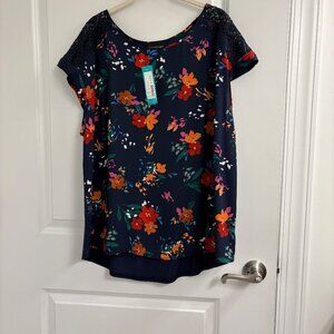 NWT Fortune & Ivy XXL Allison Mixed Material Blouse Cuffed Cap - Lace Shoulders